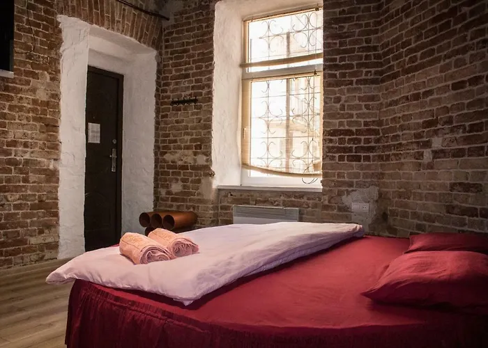 з круглим ліжком, вулиця гоголя 9, в стилі лофт цікавий стиль і комфорт Apartament