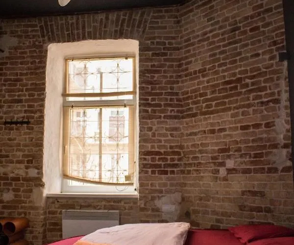 з круглим ліжком, вулиця гоголя 9, в стилі лофт цікавий стиль і комфорт Apartamento