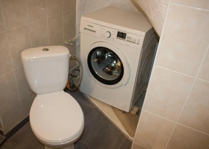 з круглим ліжком, вулиця гоголя 9, в стилі лофт цікавий стиль і комфорт * Lviv